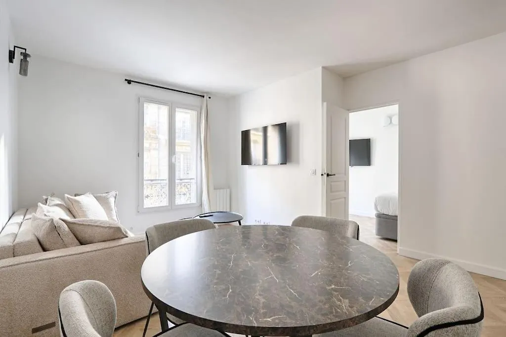 Saussier Ternes Charming Apartment 4P パリ