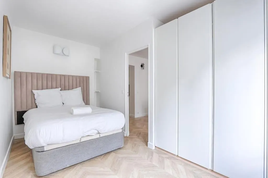 Saussier Ternes Charming Apartment 4P Paris