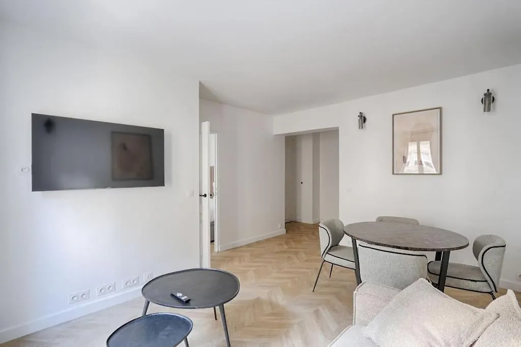 Saussier Ternes Charming Apartment 4P パリ