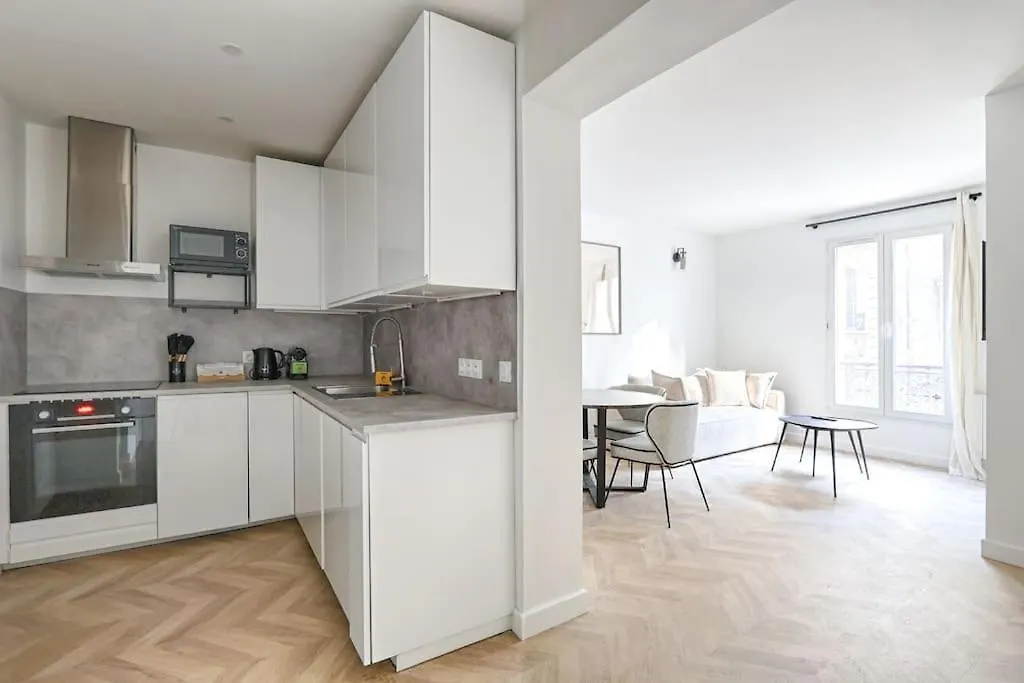 Saussier Ternes Charming Apartment 4P Paris 0*,